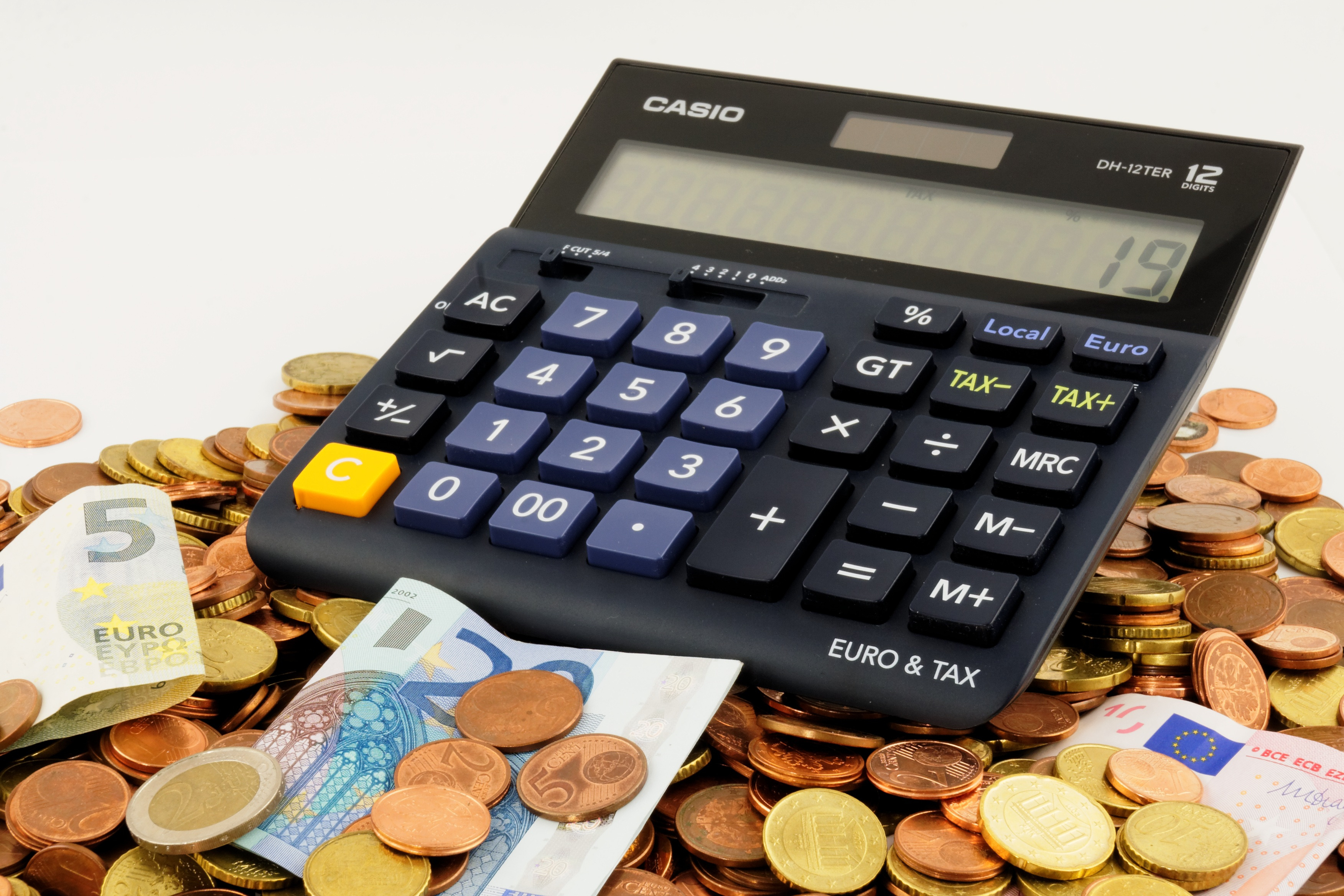 年金は税金でまかなう必要があるの?