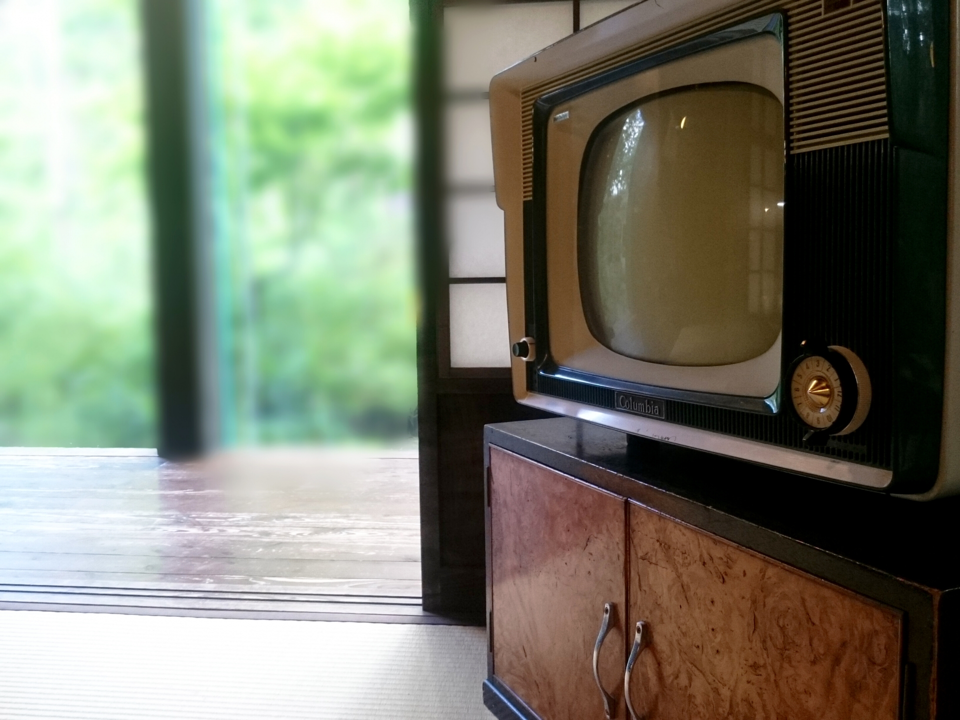 イギリスBBC受信料の廃止検討からNHK受信料はどうなる?